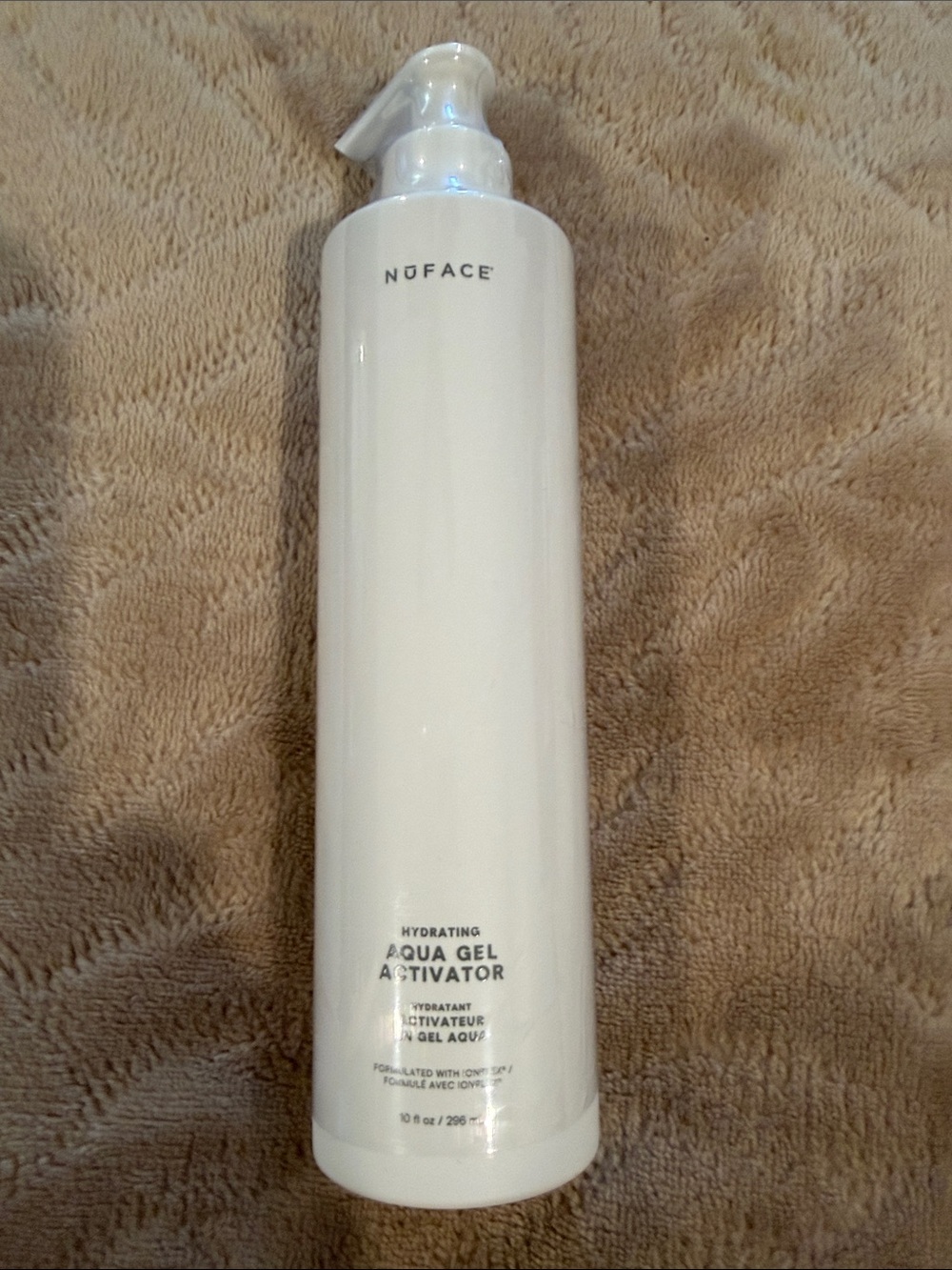 NuFACE Hydrating Aqua Gel Activator - White Pump Bottle 10oz. Exp.2027